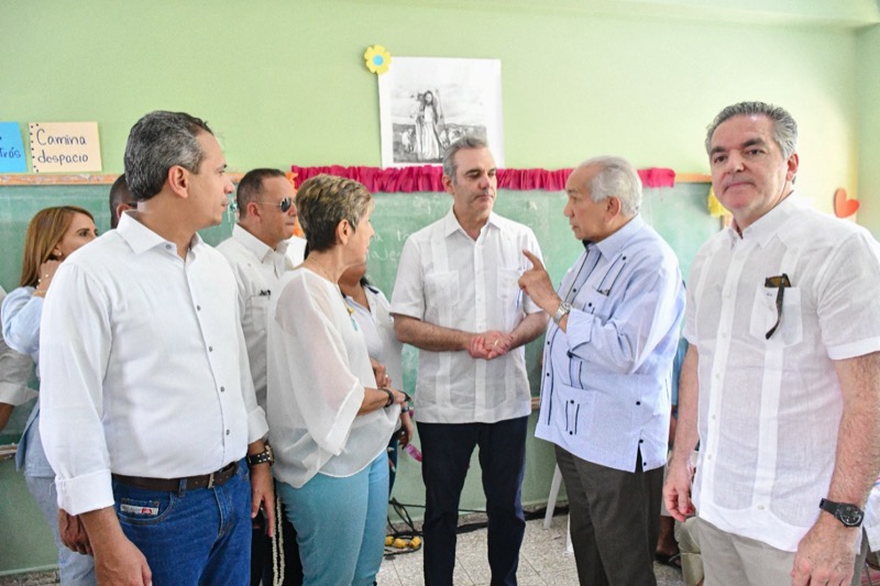 Director Ejecutivo de CONAPE acompañó al presidente por recorrido en la provincia Puerto Plata