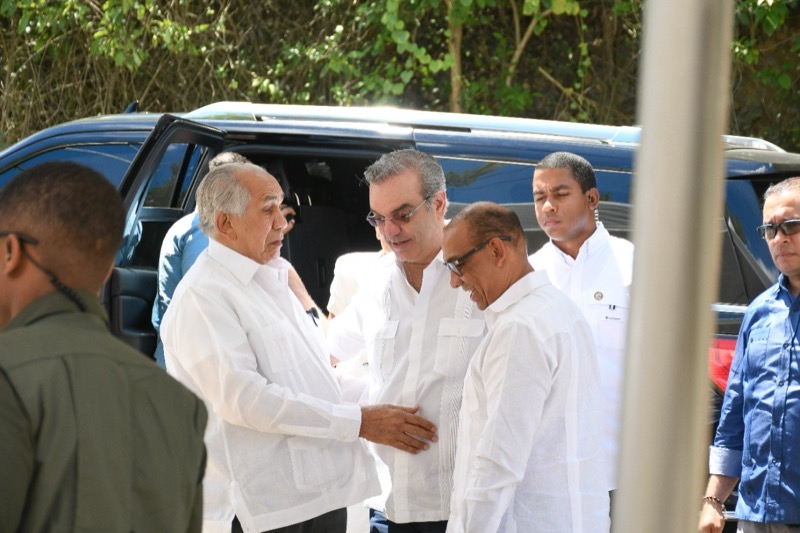 Dir. Ejecutivo de CONAPE acompaña al Presidente Luis Abinader en recorrido por Puerto Plata 