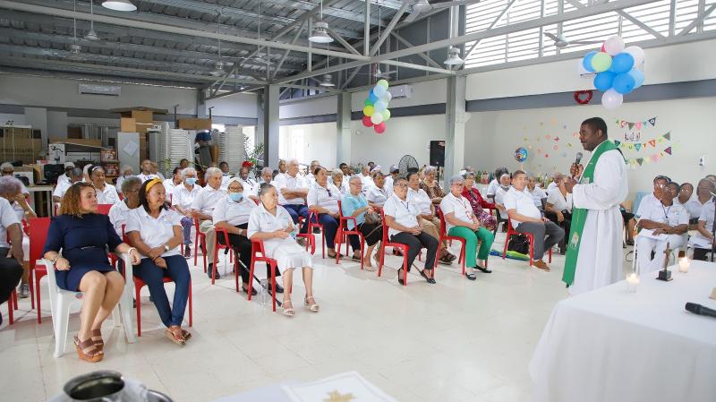 CONAPE conmemoró el 5 aniversario del Centro Integral para Adultos Mayores, Ciudad Juan Bosch