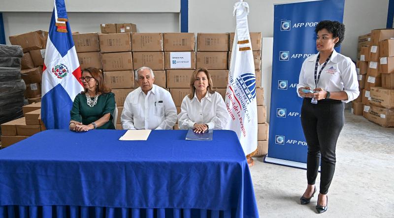 CONAPE recibió donación de insumos de AFP Popular