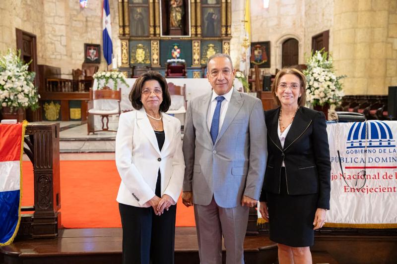 CONAPE honra adultos mayores con eucaristía por el Día Nacional del Envejeciente