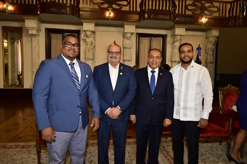 El Presidente Luis Abinader y CONAPE reconocen a nuestros adultos mayores 