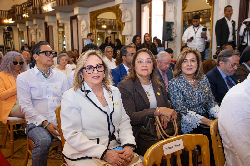 El Presidente Luis Abinader y CONAPE reconocen a nuestros adultos mayores 