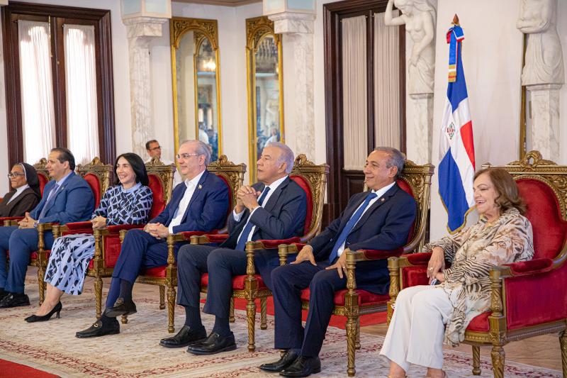 El Presidente Luis Abinader y CONAPE reconocen a nuestros adultos mayores 