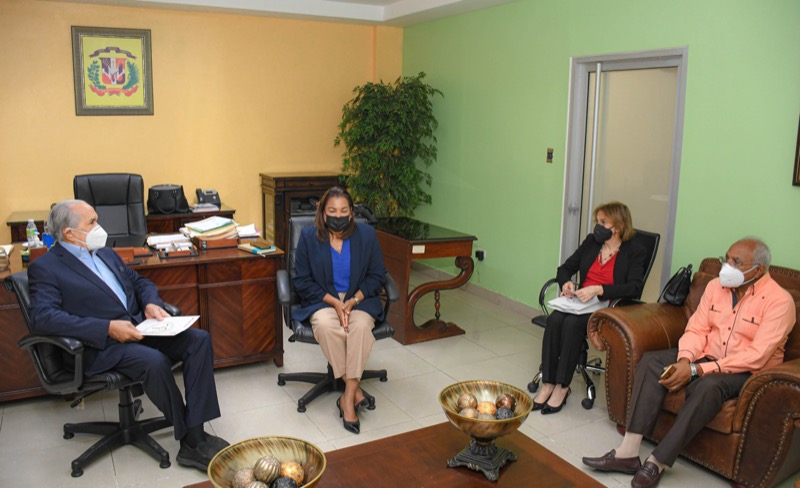 Visita a la Gobernadora de Santo Domingo