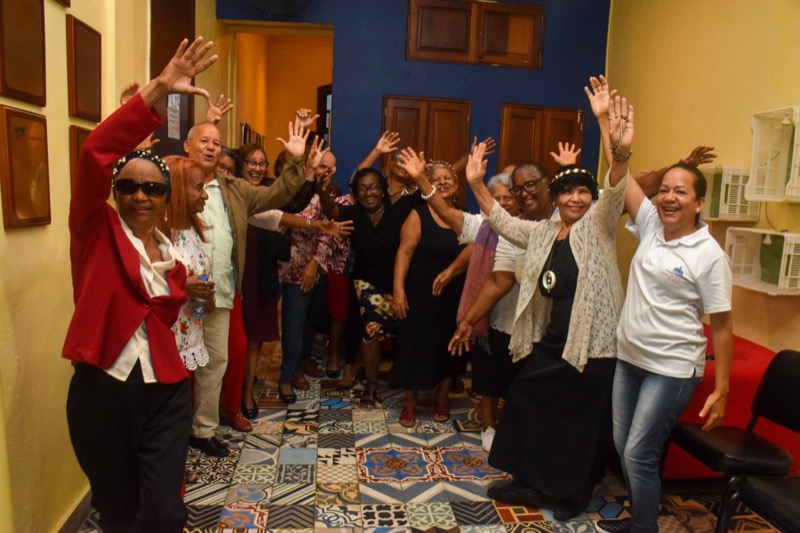 CONAPE asiste al Teatro Guloya junto a adultos mayores donde disfrutaron de la obra La vida es sueño