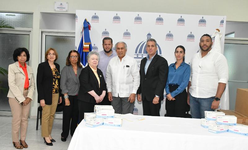 CONAPE recibe donación de 30 mil mascarillas del Consulado General de la Rep. Dom. en Curazao