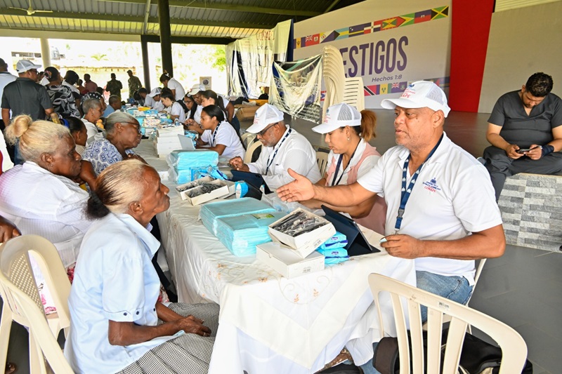 CONAPE beneficia cientos de adultos mayores del Distrito Municipal La Cuaba en Pedro Bran