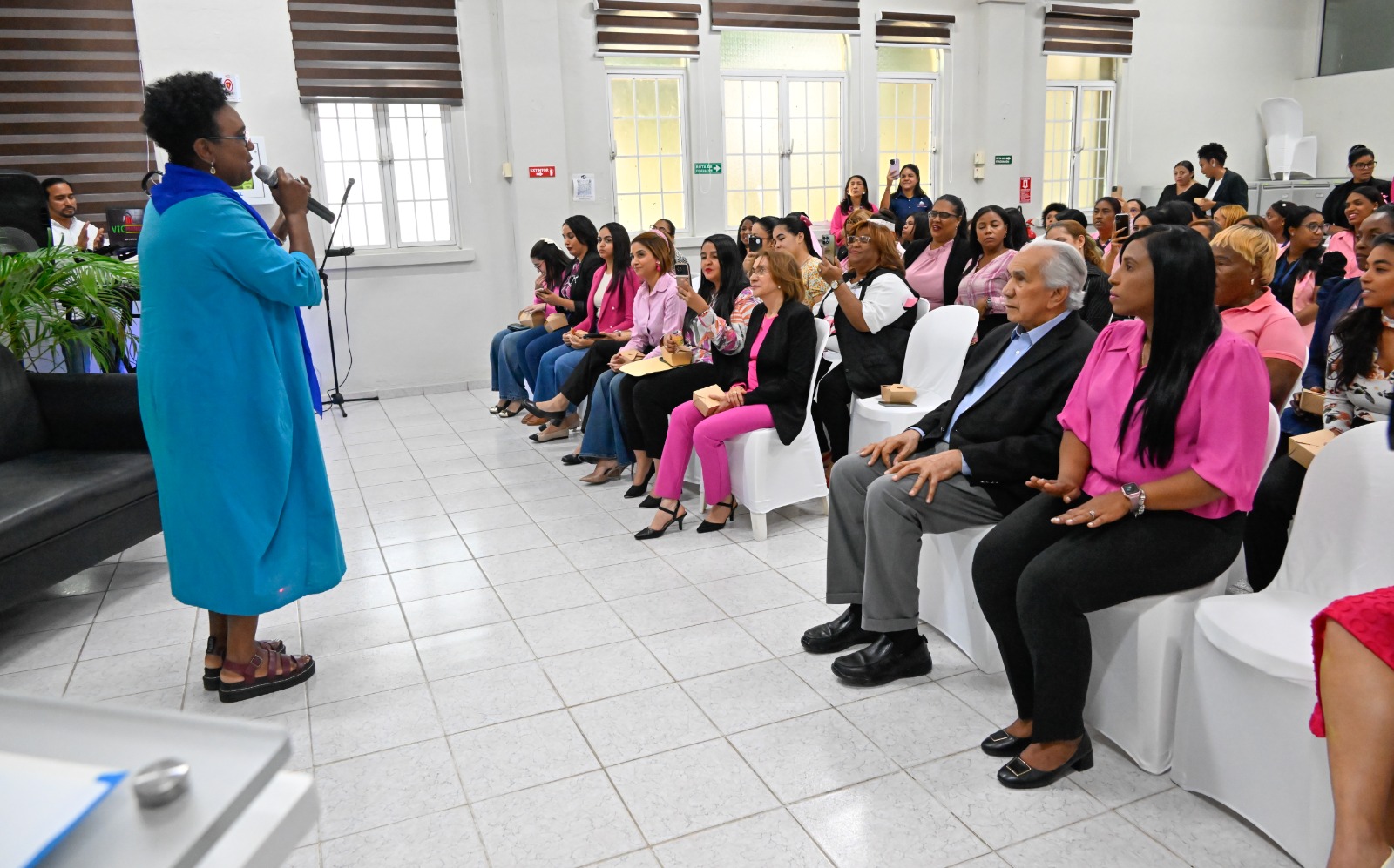 CONAPE celebra el Día Internacional de la Mujer con una actividad inspiradora