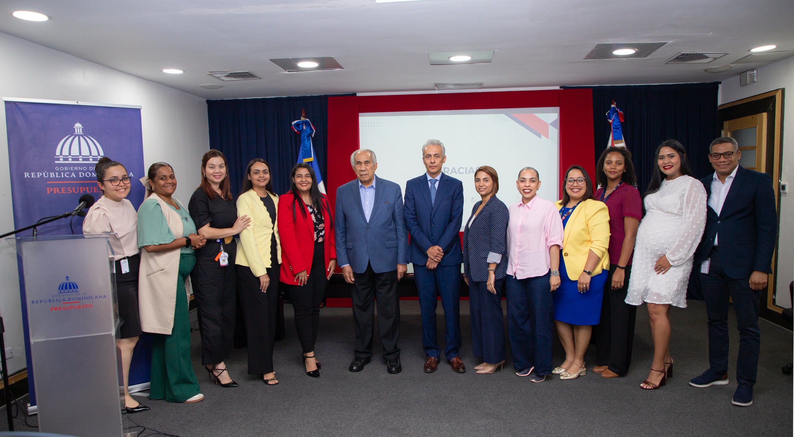 DIGEPRES y consultor externo evalúan Programa  Desarrollo Integral y Protección al Adulto Mayor del CONAPE