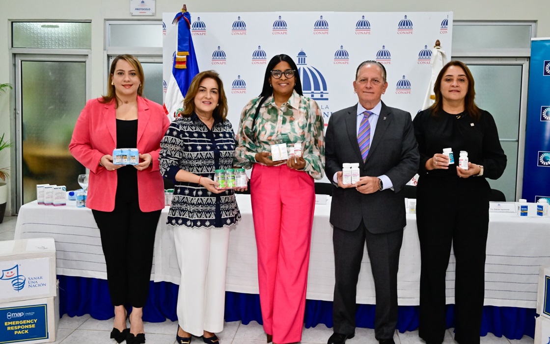 CONAPE recibe más de 50 mil pesos en medicamentes y otros insumos que beneficiarán adultos mayores con distintas necesidades patológicas