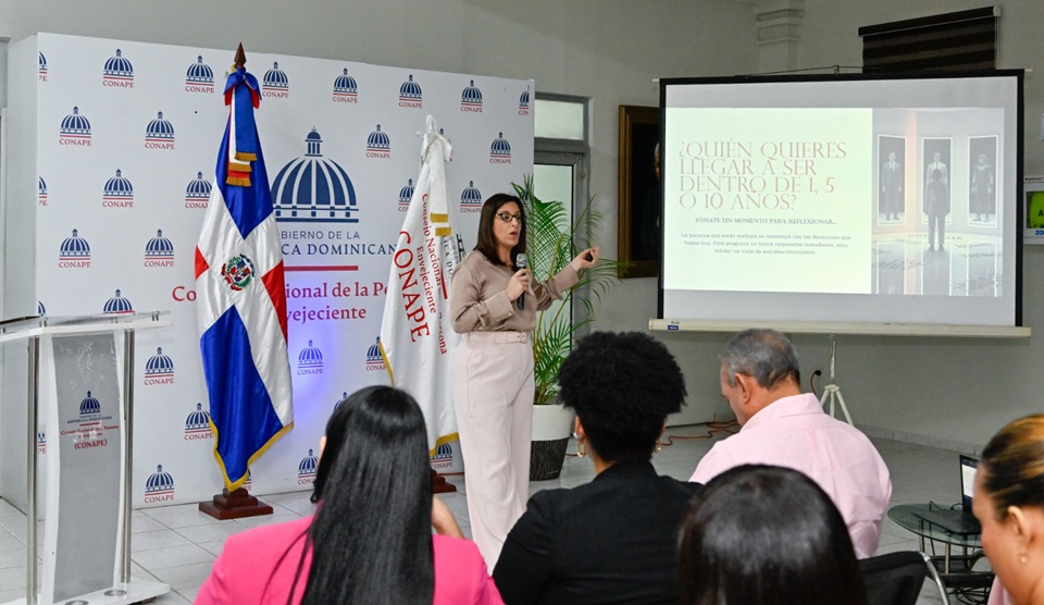 La mujer ha demostrado una capacidad extraordinaria para lograr cambios efectivos en la sociedad, afirma director ejecutivo del CONAPE