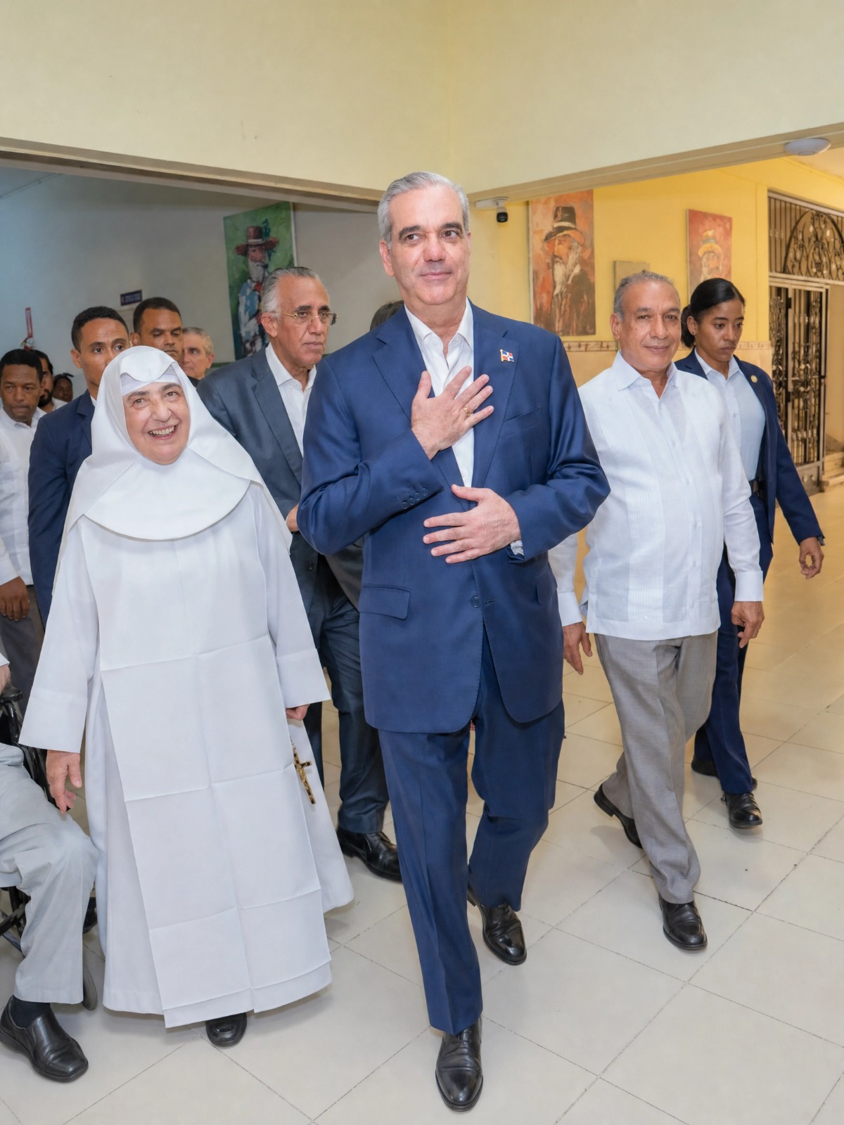 Presidente Abinader, acompañado por el director ejecutivo del CONAPE, encabeza inauguración de áreas remodeladas en Hogar de Ancianos San Francisco de Asís