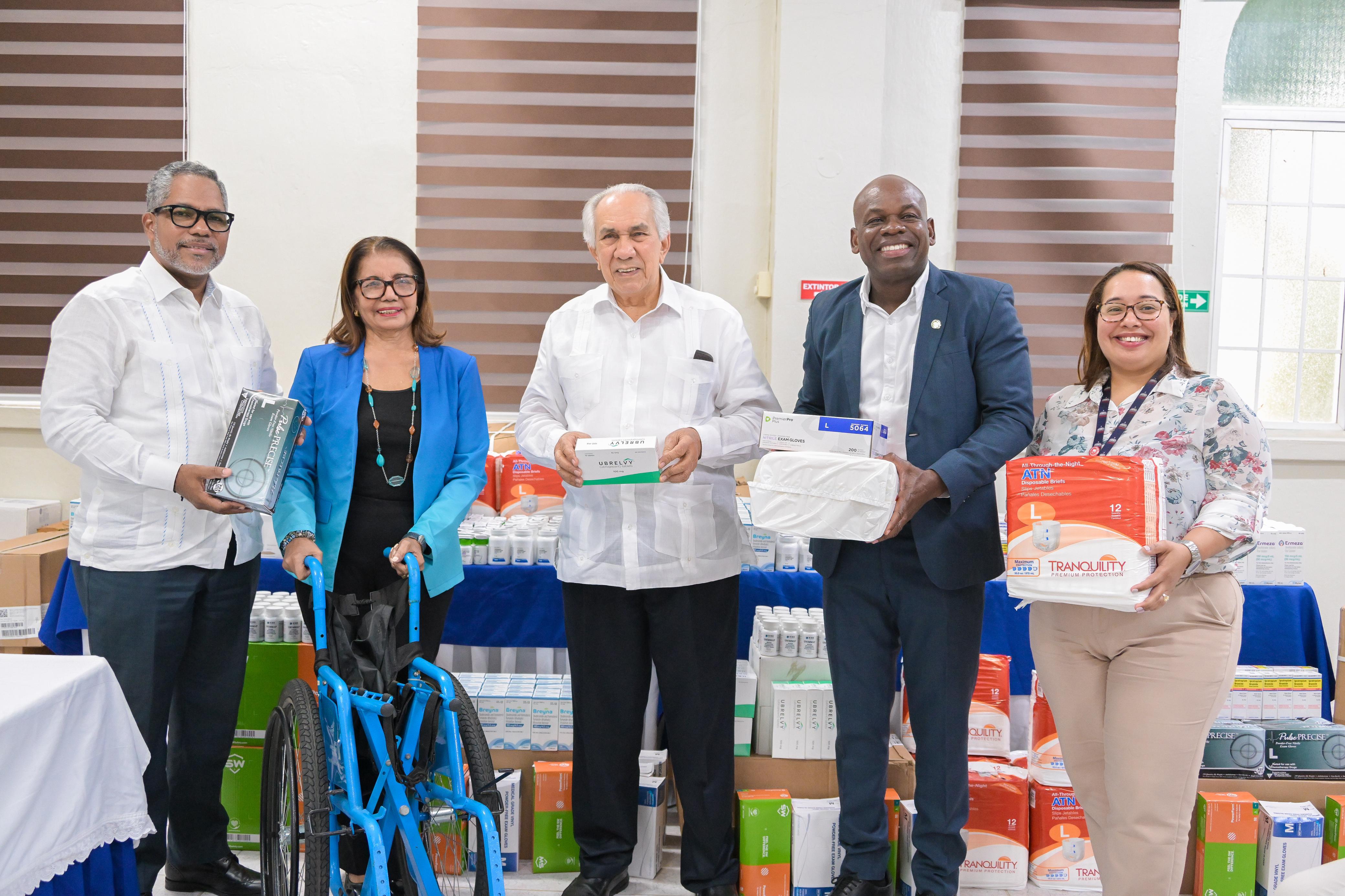 CONAPE recibe donación de 8.7 millones de pesos en medicamentos e insumos de la Fundación El Buen Samaritano